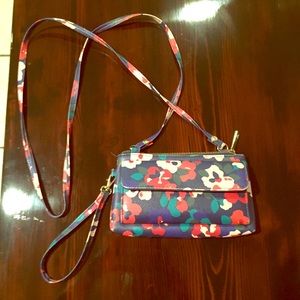 Convertible crossbody/wristlet